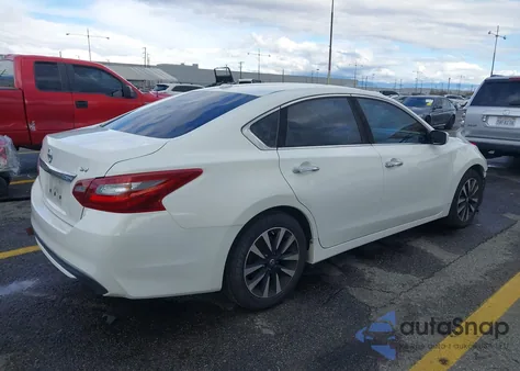 2018 Nissan Altima 2.5 Sv z USA, uszkodzony, nr VIN 1N4AL3AP8JC205466